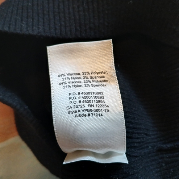 Aritzia | Knit Wrap Prunella Little Moon Crop Top Sweater - Picture 6 of 7